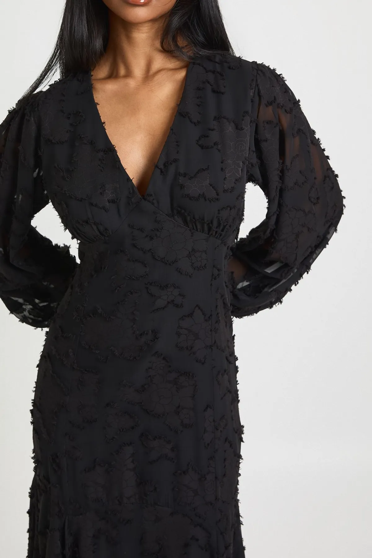 boohoo Robe Midaxi à Manches Évasées Motif Floral Dévoré<Femme Robes Patineuses|Robes À Manches Longues