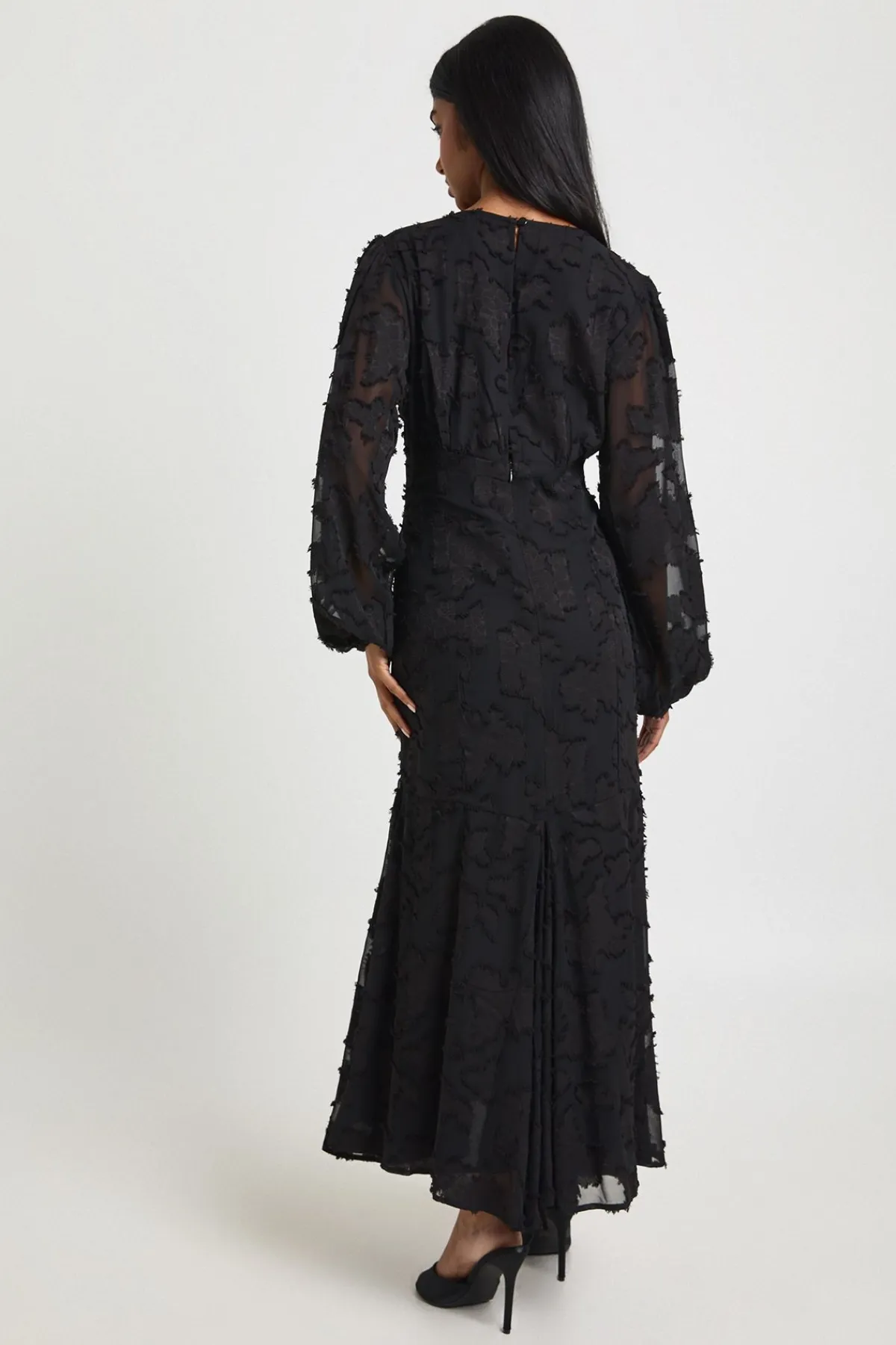 boohoo Robe Midaxi à Manches Évasées Motif Floral Dévoré<Femme Robes Patineuses|Robes À Manches Longues