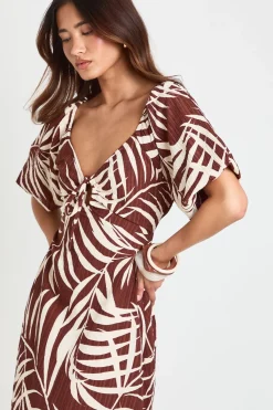 boohoo Robe Midaxi À Manches Volumineuses Et Imprimé Palmier Texturé<Femme Toutes Les Robes|Robes Patineuses