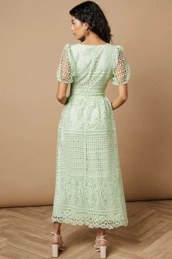 Robe Midaxi Petite à Manches Bouffantes en Dentelle