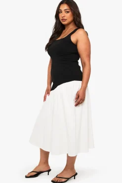 boohoo Robe midaxi Plus à asymétrie et ourlet contrasté<Femme Robes|Toutes Les Robes