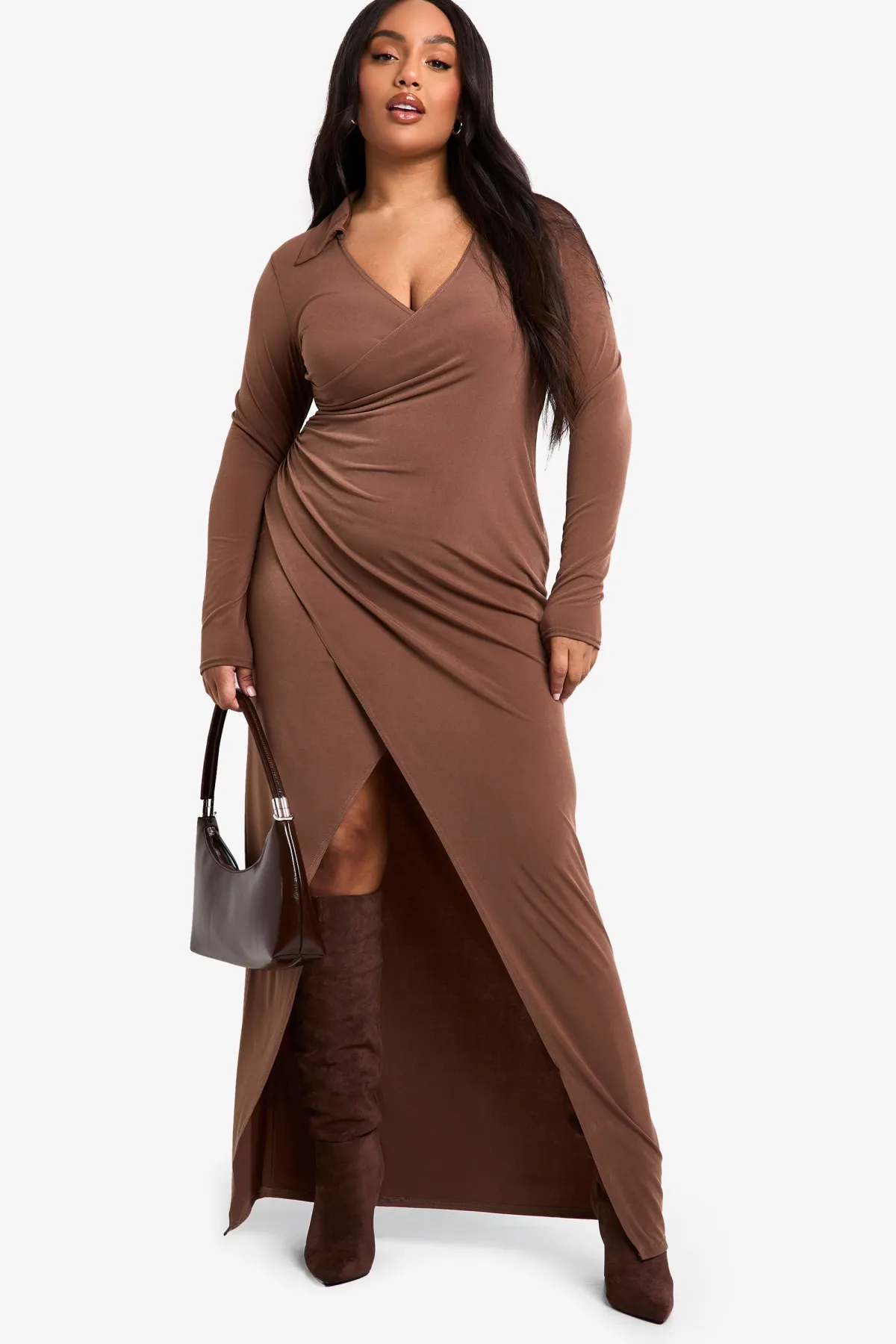 boohoo Robe midaxi portefeuille à col et à taille froncée grande taille<Femme Robes À Manches Longues|Robes