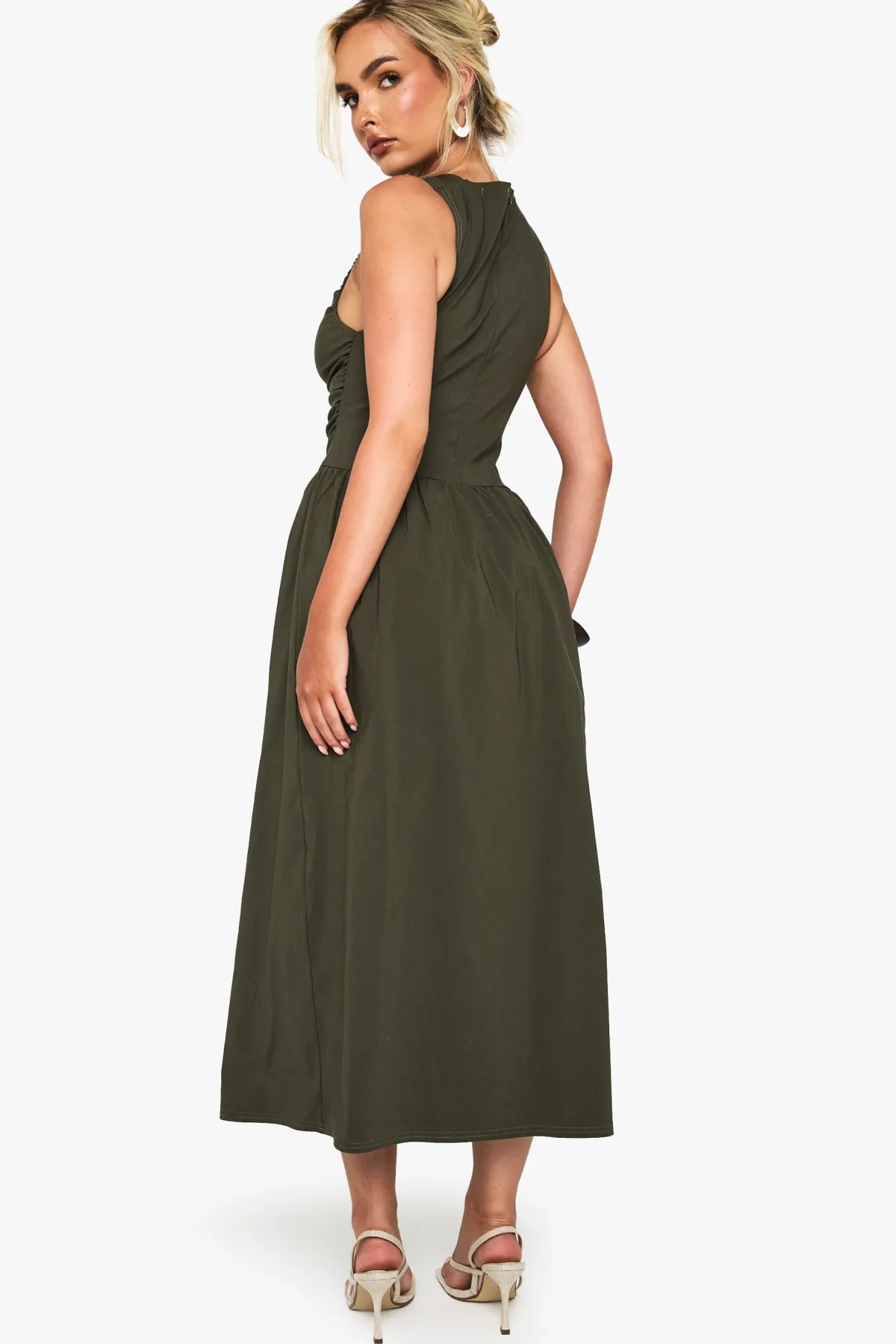 boohoo Robe midaxi sans manches à taille basse froncée<Femme Toutes Les Robes|Robes