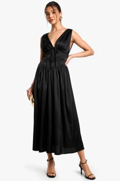 boohoo Robe Midaxi Satin Milkmaid<Femme Robes Babydoll|Satin Et Dentelle