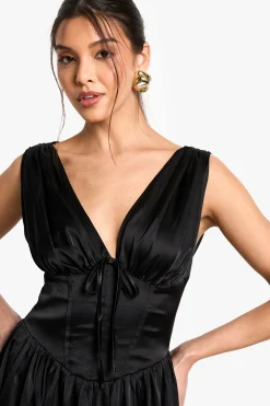 boohoo Robe Midaxi Satin Milkmaid<Femme Robes Babydoll|Satin Et Dentelle