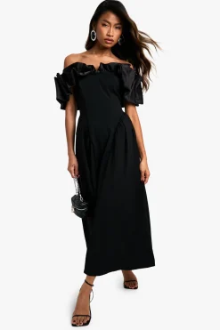 Robe midaxi skater Bardot structurée en taffetas extrême à volants