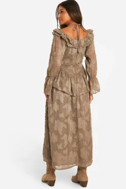 Robe midaxi texturée avec volants à l'avant