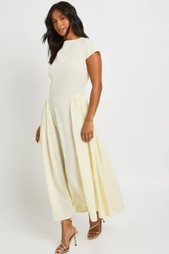 Robe midaxi texturée à jupe volumineuse