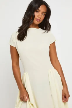 Robe midaxi texturée à jupe volumineuse