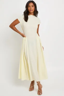 Robe midaxi texturée à jupe volumineuse