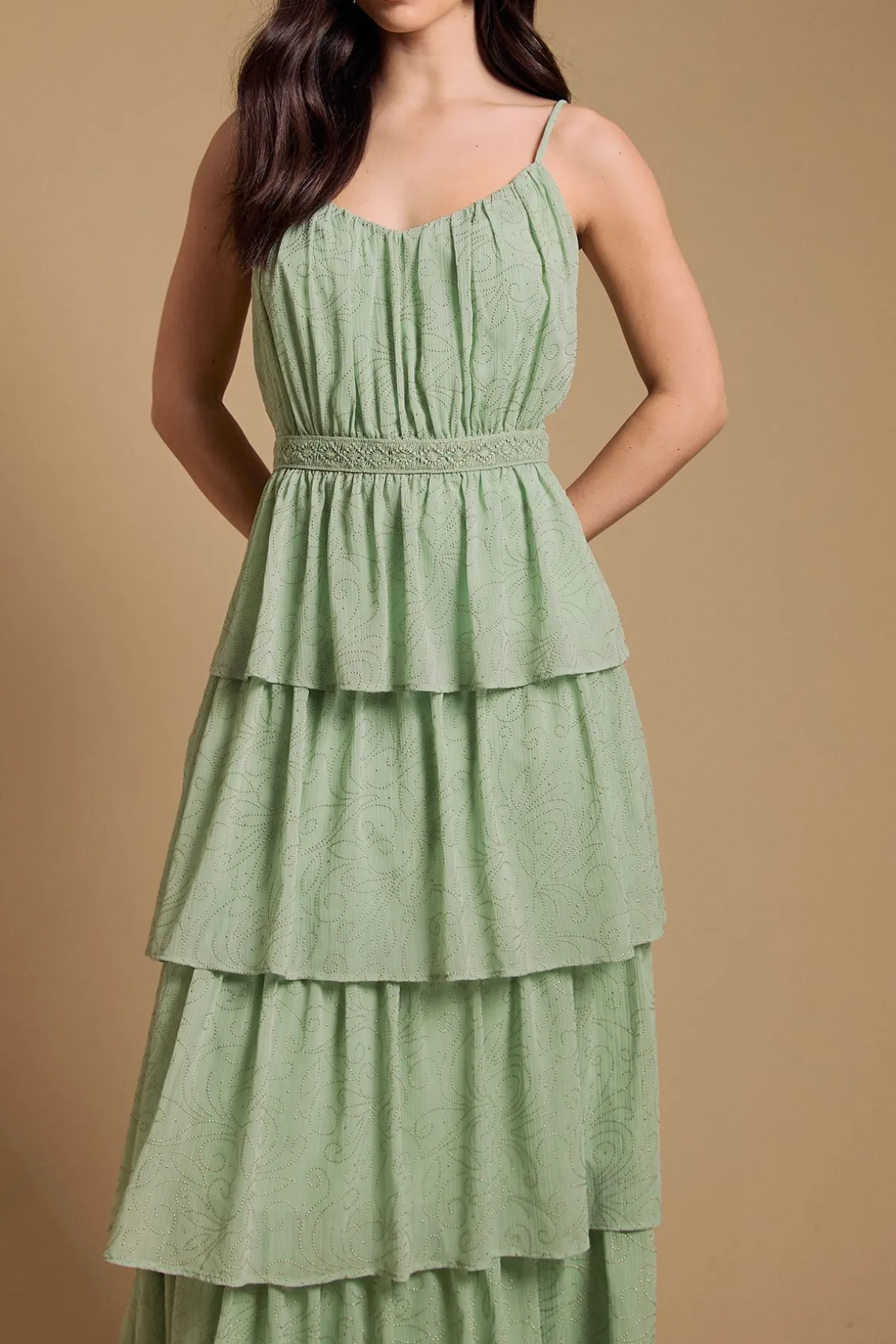 Robe Midaxi À Volants Étagés Et Bretelles