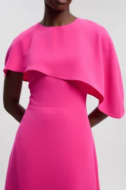 Robe Midi Ajustée Avec Détail Cape Souple