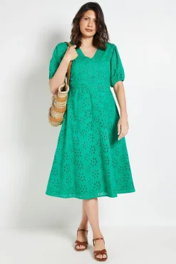 Robe Midi Ajustée à Broderie Florale