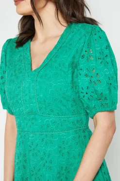 Robe Midi Ajustée à Broderie Florale