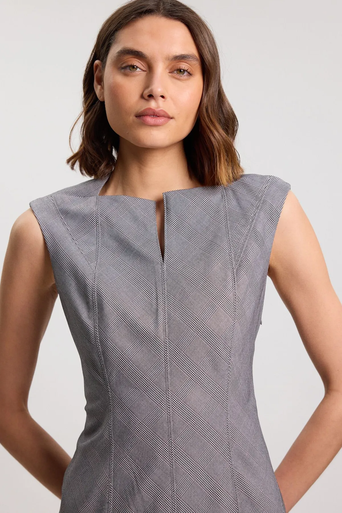 KarenMillen Robe Midi Ajustée À Carreaux Avec Détails Godets<Femme Robes|Robes Mi-Longues