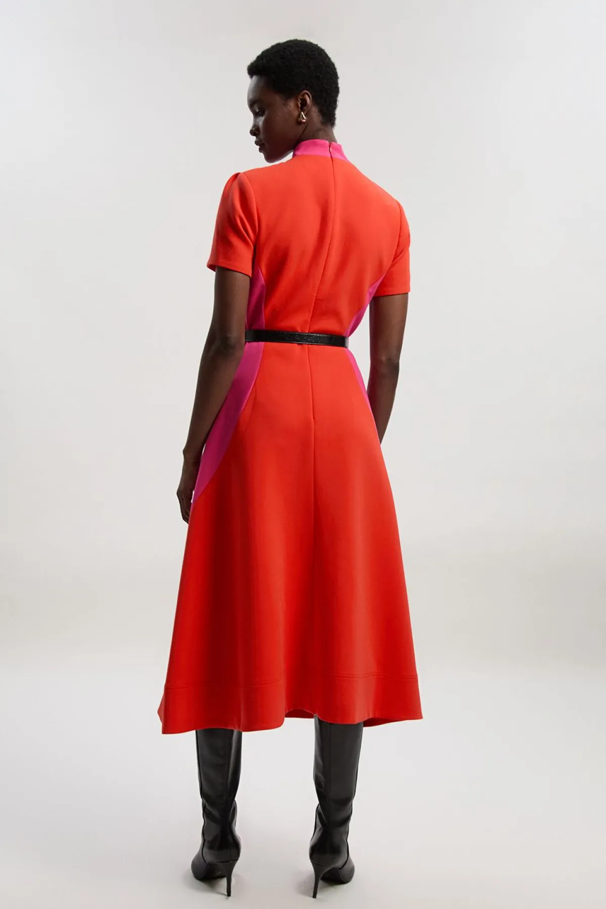 KarenMillen Robe Midi Ajustée à Ceinture avec Jupe Ample et Blocs de Couleurs en Tissu Stretch Compact<Femme Tailleurs|Toutes Les Robes