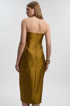 Robe Midi Ajustée à Col Asymétrique Structuré avec Détails de Passepoil en Satin Sergé