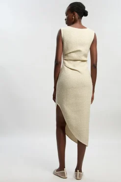 Robe Midi Ajustée à Détails Froncés en Petit Bouclé