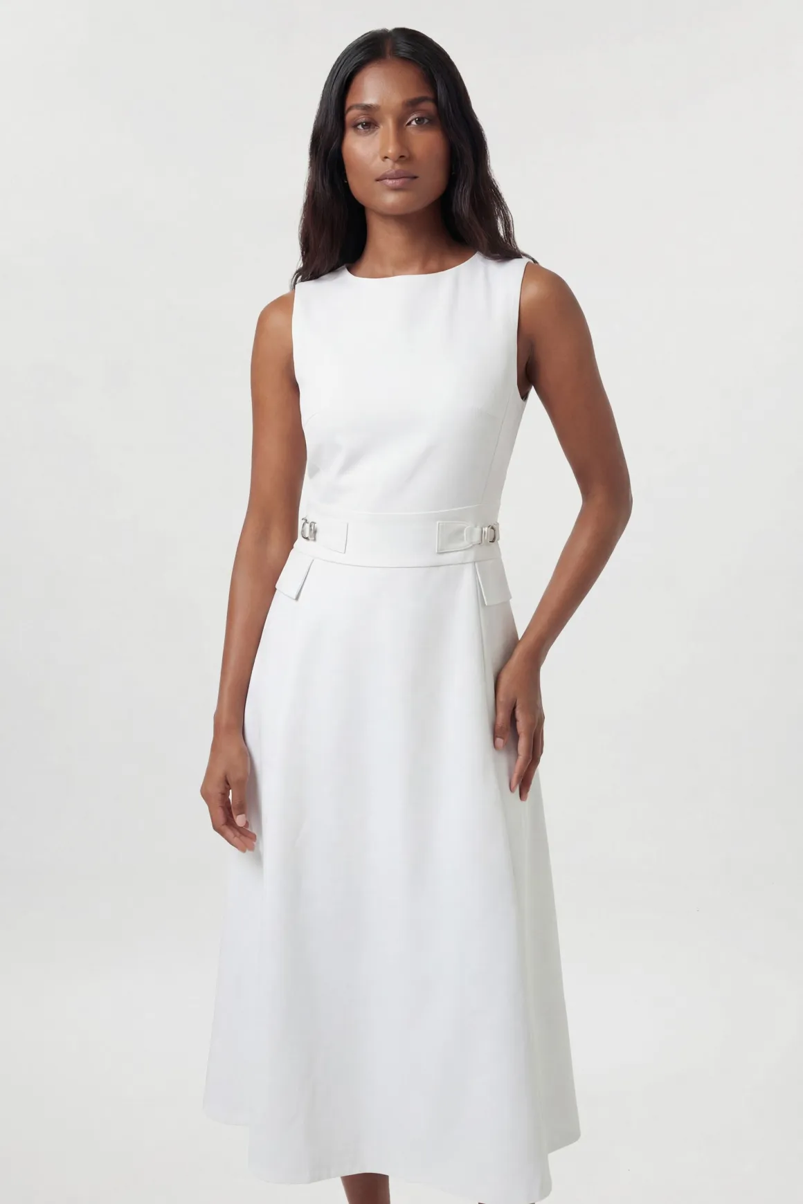 Robe Midi Ajustée En Coton Premium Avec Ceinture À Boucle Pour Petite Taille