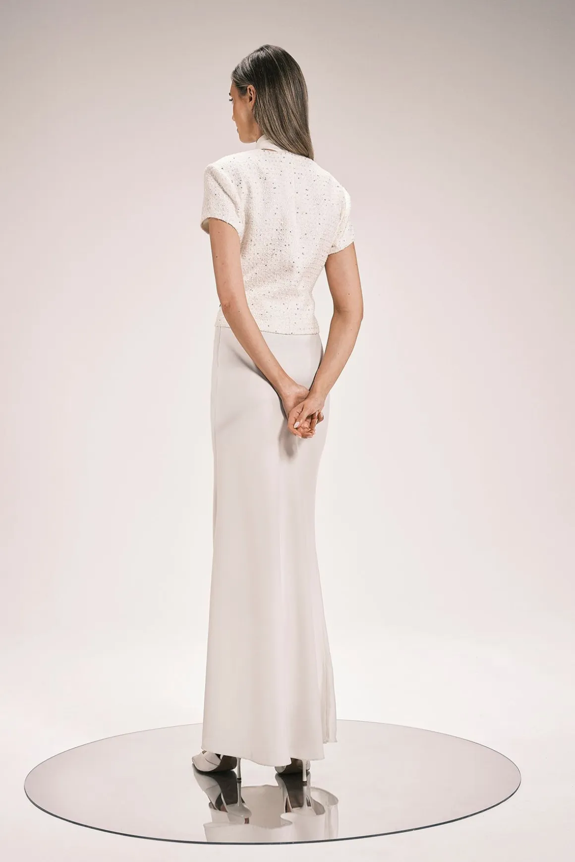 Robe Midi Ajustée En Mélange De Satin Et Bouclé Avec Col À Nouer