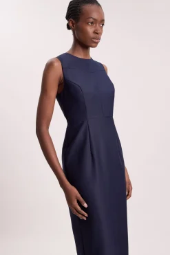 Robe Midi Ajustée En Satin Avec Découpe Œillet Pour Petite Taille