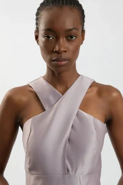 Robe Midi Ajustée En Satin Avec Découpes Ajourées Et Col Licou