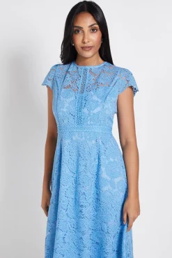 Robe Midi Ajustée Et Évasée En Dentelle Petite Taille