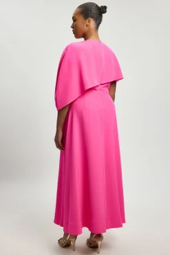 Robe Midi Ajustée Grande Taille Avec Détail Cape Structurée Douce
