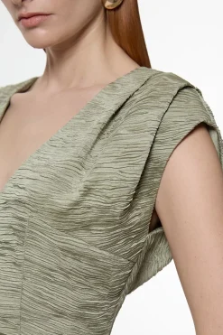 Robe Midi Ajustée Sans Manches À Jupe Ample Plissée En Satin Froissé
