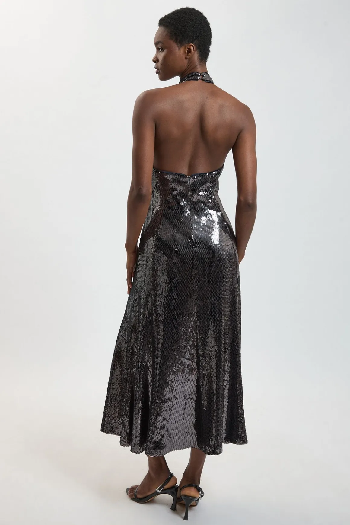 Robe Midi Ajustée Évasée À Sequins Avec Ouverture