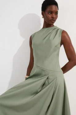 Robe midi asymétrique à corsage drapé ajusté