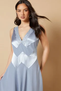 Robe Midi Asymétrique en Maille à Col V