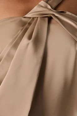 Robe Midi Asymétrique en Satin avec Nœud sur une Épaule