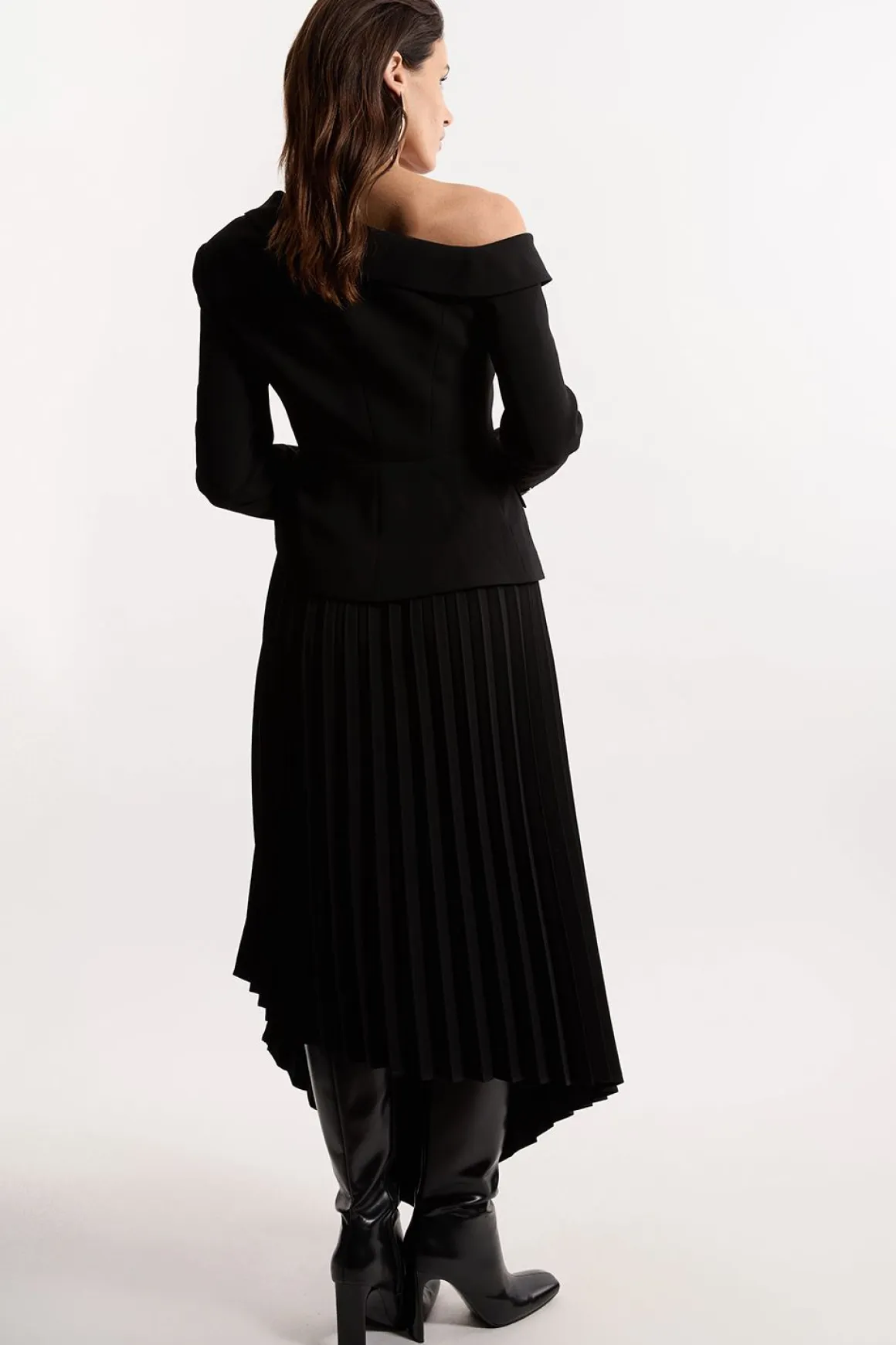 Robe midi asymétrique plissée en crêpe sur mesure