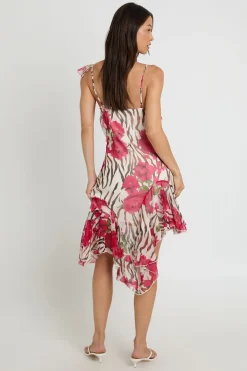 boohoo Robe Midi Asymétrique À Volants En Mousseline Fleurie Pour Grandes Tailles<Femme Robes Patineuses|Robes