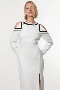Robe Midi Bardot Cintrée en Stretch Compact avec Finitions en Contraste