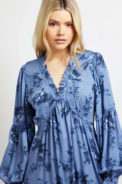 Robe Midi Bleue À Imprimé Fleuri Avec Couture Empire Et Détails À Volants