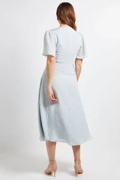 Robe Midi À Boutons Avec Détails De Plis Piqués
