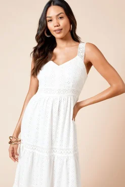 Robe Midi À Bretelles Avec Broderie Anglaise Et Insertions De Dentelle Blanche