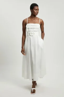 Robe Midi À Bretelles Avec Ceinture Et Détails Ajourés