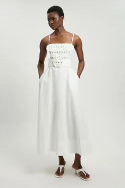Robe Midi À Bretelles Avec Ceinture Et Détails Ajourés