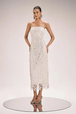 Robe Midi À Bretelles Avec Détails En Dentelle