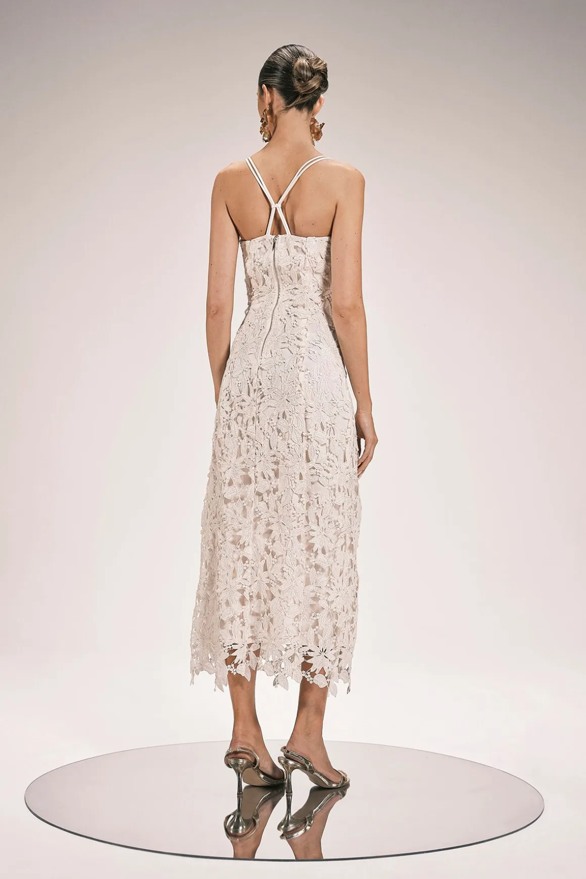 Robe Midi À Bretelles Avec Détails En Dentelle Petite