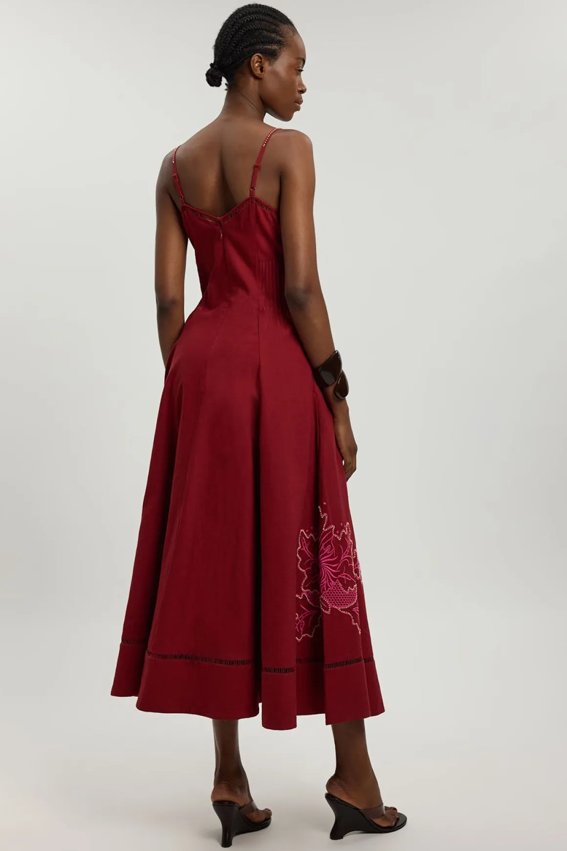Robe Midi À Bretelles En Mélange De Lin Avec Broderie Ajourée Perlée