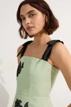KarenMillen Robe midi à bretelles en viscose et lin avec broderie florale en dentelle placée<Femme Toutes Les Robes|Robes Mi-Longues
