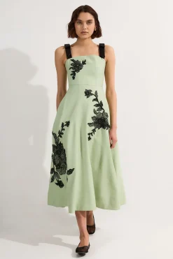 KarenMillen Robe midi à bretelles en viscose et lin avec broderie florale en dentelle placée<Femme Toutes Les Robes|Robes Mi-Longues
