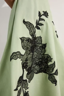KarenMillen Robe midi à bretelles en viscose et lin avec broderie florale en dentelle placée<Femme Toutes Les Robes|Robes Mi-Longues