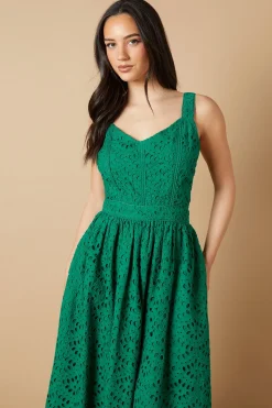 Robe Midi Brodée en Broderie Anglaise