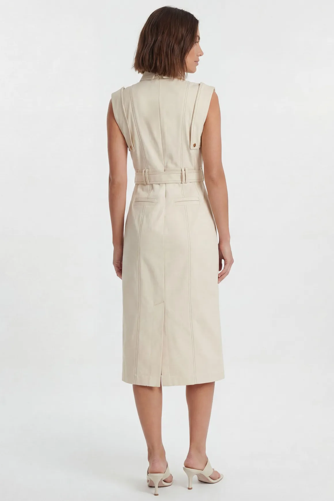 Robe Midi Ceinturée Ajustée Avec Détails De Surpiqûres
