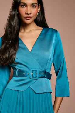 Robe Midi Ceinturée d'Invitée de Mariage à Corsage Satiné, Manches ¾ et Jupe Plissée